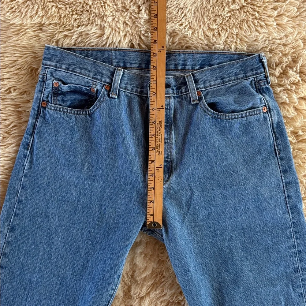 Levi’s 501 Jeans - Picture 7 of 9